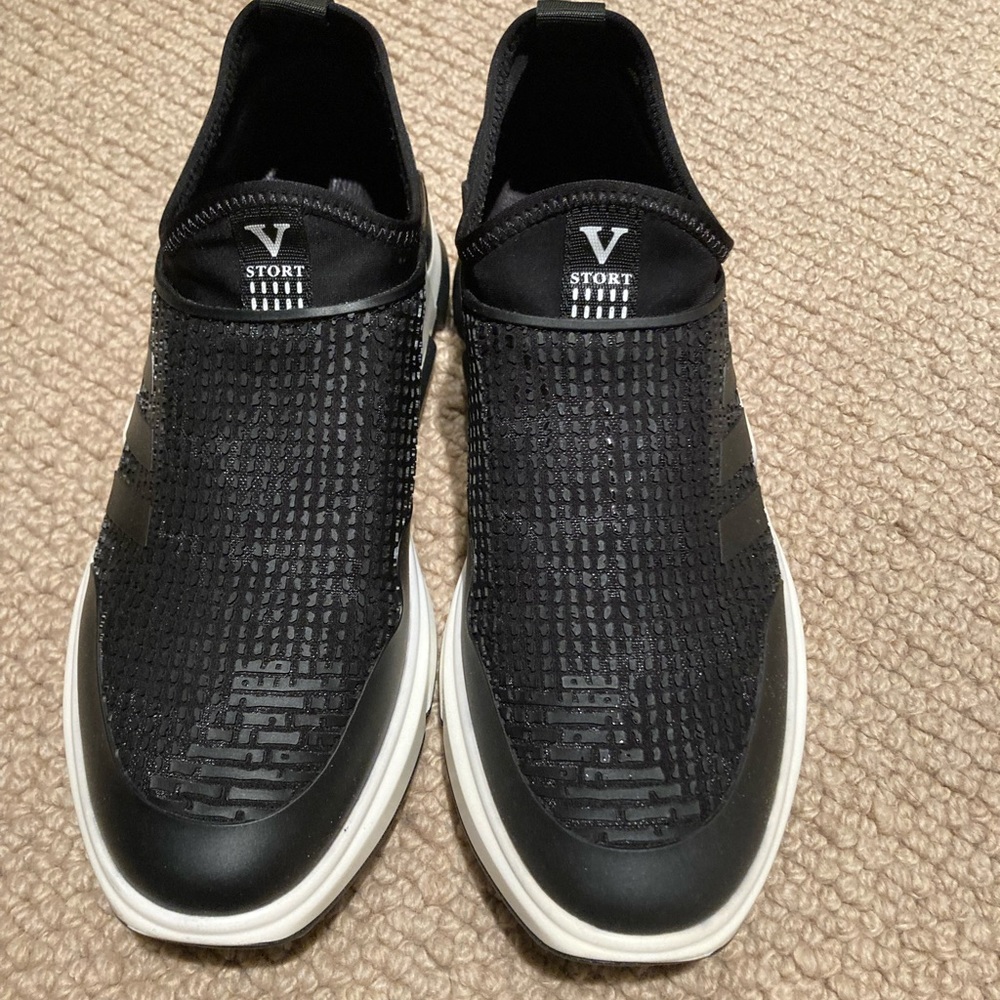 Men slip on